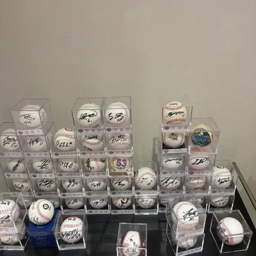 [BUNJANG] Lotte Giants Autographed Baseball Collection / 롯데자이언츠 로고볼친필싸인볼. 분양