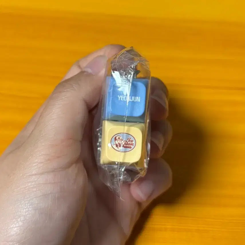 [BUNJANG] TXT Yeonjun Ice Cream Keycap GS25 Sealed / 미개봉) TXT 연준 아이스크림 키캡 GS25