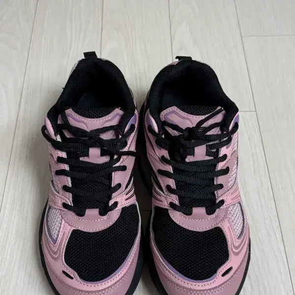 [BUNJANG] Fila Interrun Pink Black Shoes (240) / 휠라 인터런 핑크 블랙 신발(240)