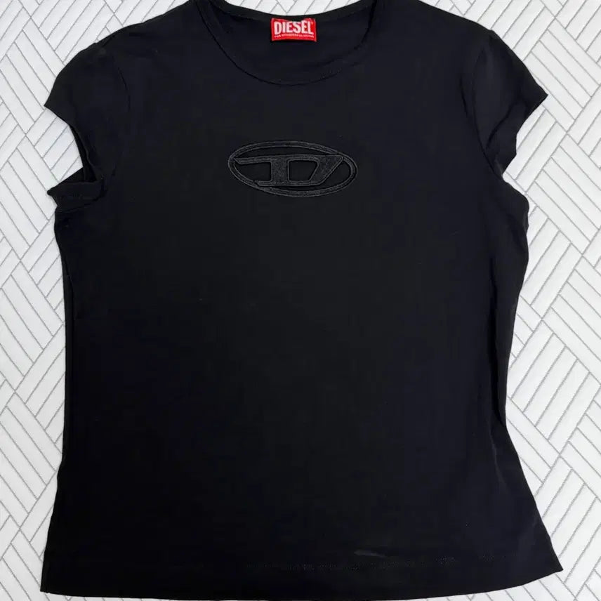 [BUNJANG] Diesel Picabo Logo Black T-shirt / 디젤 피카부 로고 블랙 반팔