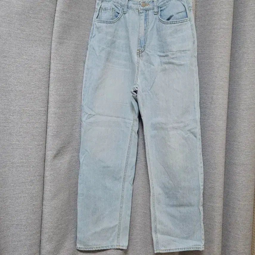 [BUNJANG] 8 Seconds Light Wash Straight Leg Denim Jeans / 에잇세컨즈 연청 일자 데님 청바지