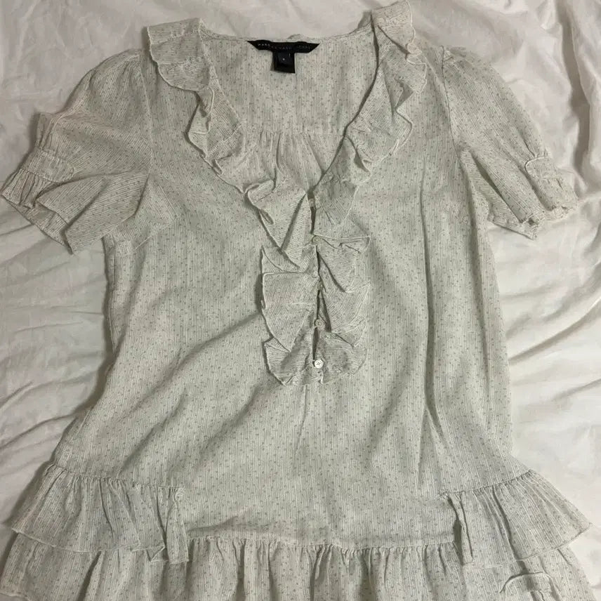 [BUNJANG] Marc Jacobs Frill V-Neck Blouse / 마크 제이콥스 프릴 브이넥 블라우스