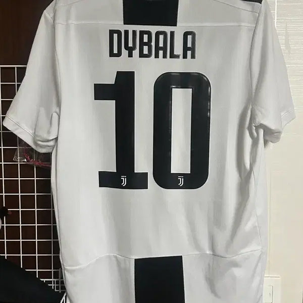 [BUNJANG] Juventus 18-19 Dybala Jersey / 해외L) 유벤투스 18-19 디발라 유니폼