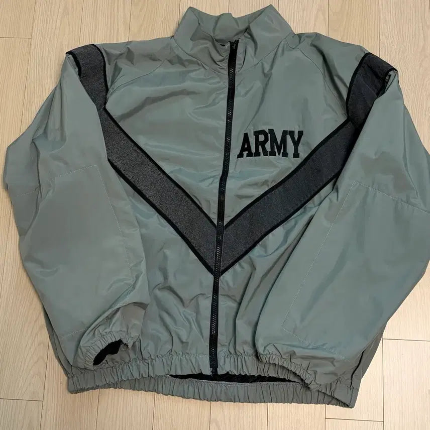[BUNJANG] US Military IPFU Track Jacket M/R by UNICOR / 미군 unicor IPFU 트랙자켓 M/R