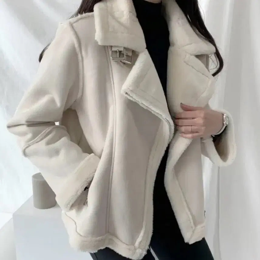 [BUNJANG] High Neck Mouton Jacket - Ivory / 하이넥 무스탕 자켓 아이보리 3.7->1.5 에이블리 지그재그 판매