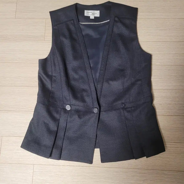 [BUNJANG] Zenith by Jae Jae Navy Wool Blend Pintuck Vest 55M / Zenith by Jae Jae 네이비 울 혼방 핀턱 베스트 55M
