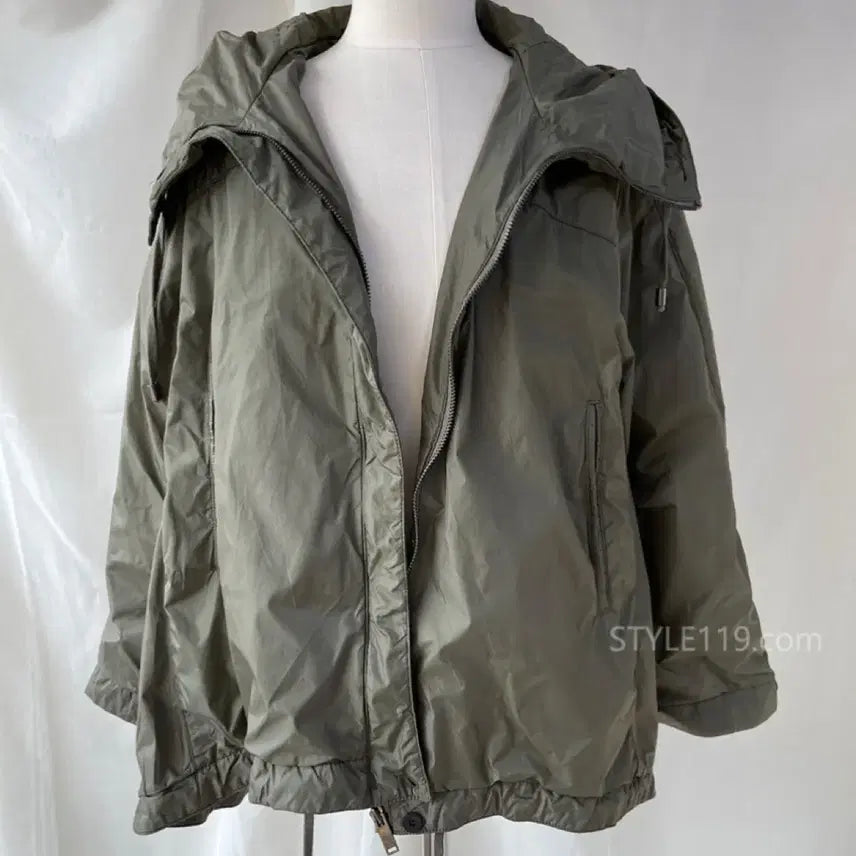 [BUNJANG] Liberzen Flare Short Jumper Windbreaker Jacket Khaki / 제평 리버젠 LIBERZEN 플레어 숏점퍼 바스락 후드 셔링 바람막이 자켓 카키 간절기 야상 A라인 아방핏