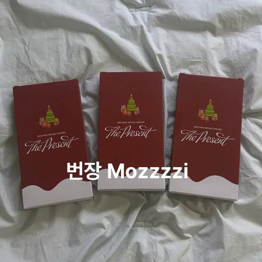 [BUNJANG] Day6 2025 Concert Gift Socks Bundle Set / 데이식스 25 클콘 기프트 양말 미개봉 3세트 일괄 양도