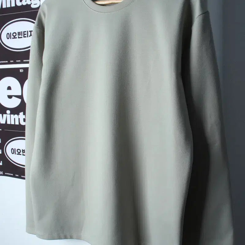[BUNJANG] Logan Long Sleeve T-Shirt (Light Green, Plain) / (M-L) 로건 긴팔티셔츠 연그린 무지 폴리-H37429