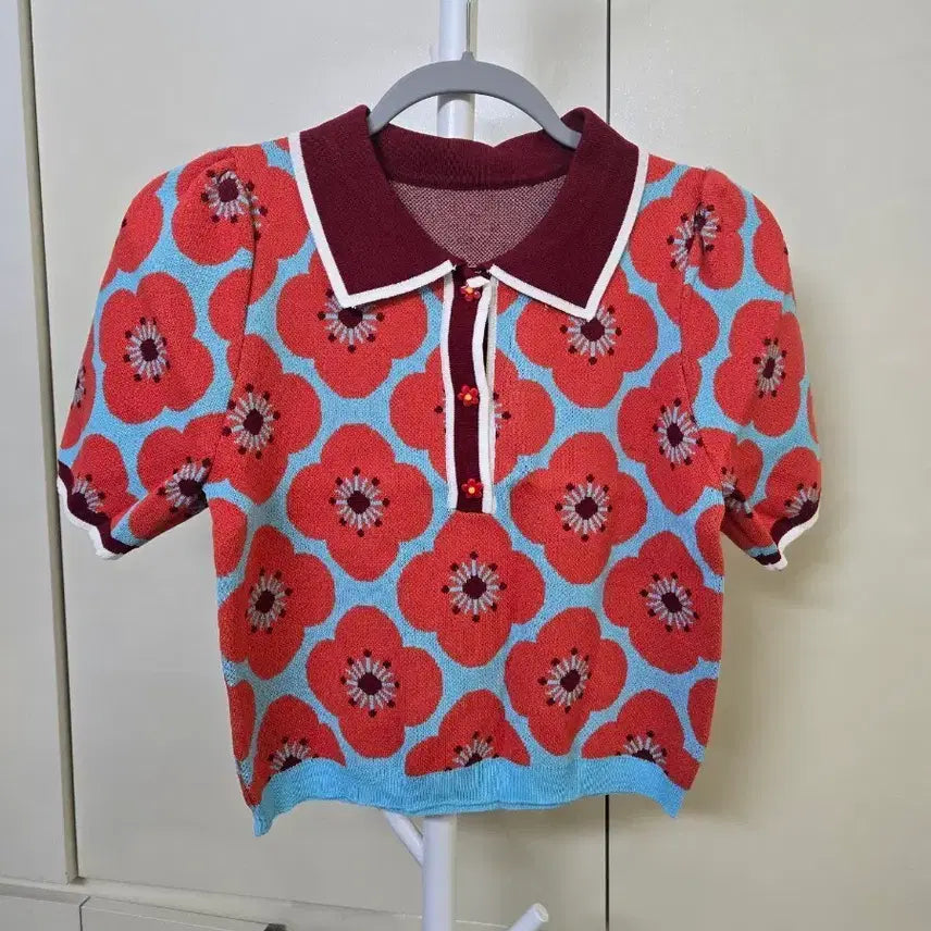 [BUNJANG] Floral Collar Short Sleeve Knit / 꽃무늬 카라 반팔 니트