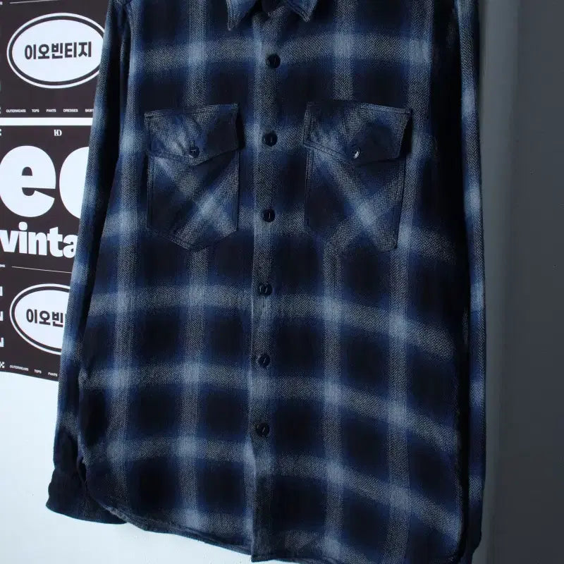 [BUNJANG] Needlework Ombre Check Two-Pocket Shirt (XL-2XL) / (XL-2XL) 니들워크 셔츠 남방 투포켓 옴브레 체크-H37452