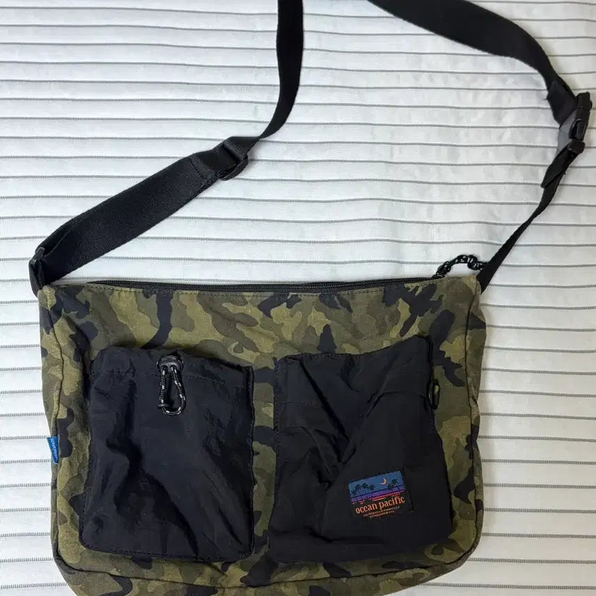 [BUNJANG] Ocean Pacific Camouflage Shoulder Bag / 오션퍼시픽 카모 플라쥬 숄더백