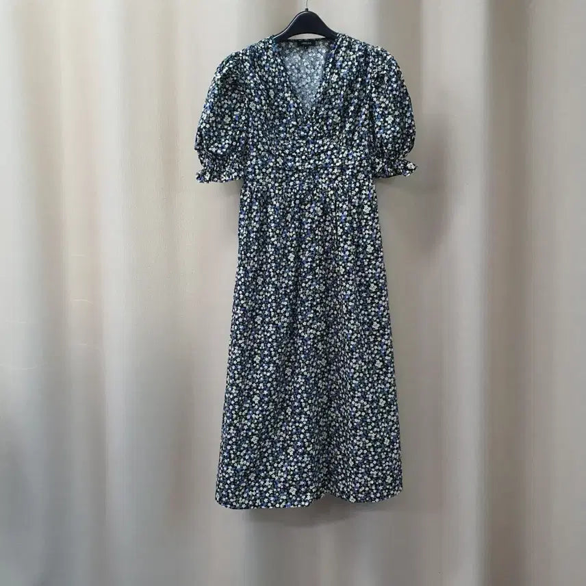 [BUNJANG] NIBBUNS V-Neck Short Sleeve Long Dress / NIBBUNS 브이넥 반소매 롱 원피스