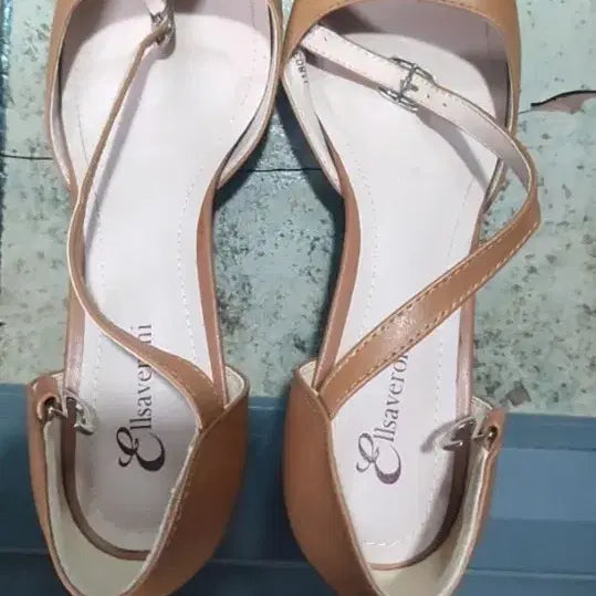 [BUNJANG] Elsaveroni Cowhide Sandals Brown / 소가죽 엘사베로니 샌들 브라운