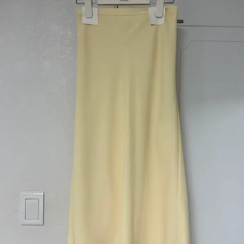 [BUNJANG] Orr Yellow Skirt / 오르 옐로우 스커트