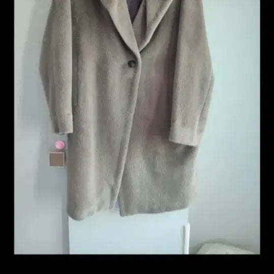 [BUNJANG] IZID Beige Long Coat / 아이잗 베이지 롱코트