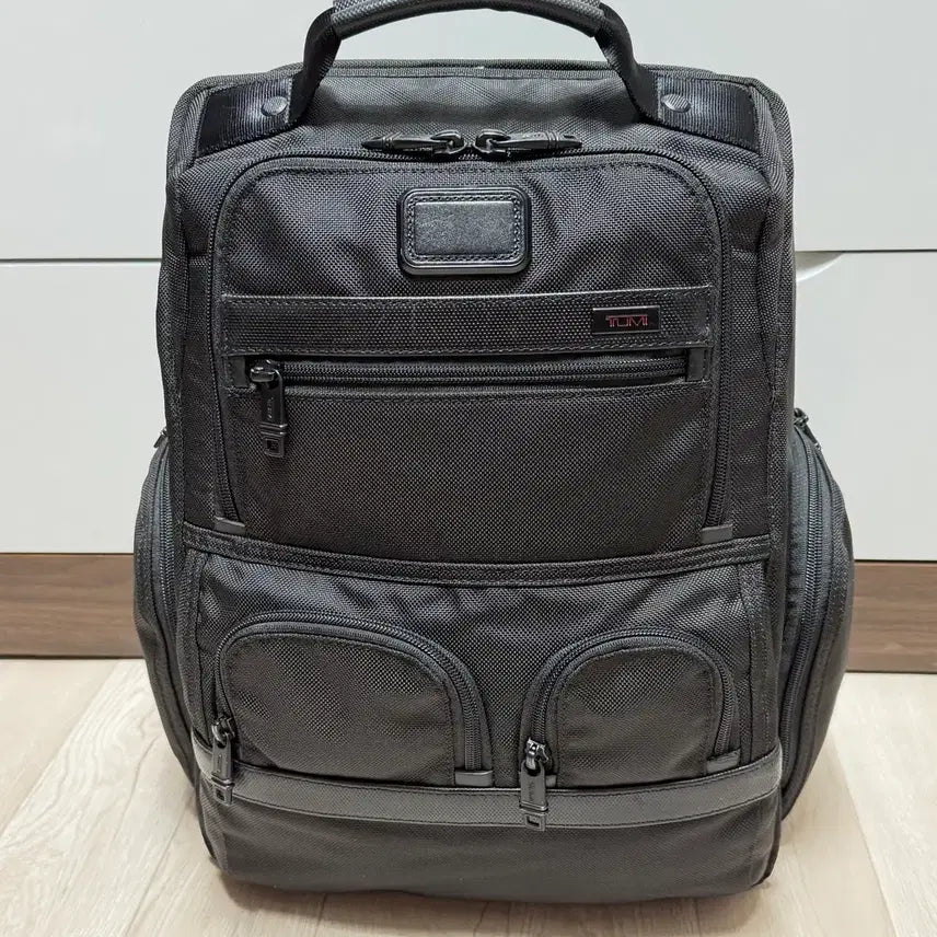 [BUNJANG] Tumi Alpha 2 Compact Laptop Brief Pack (Mint Condition) / 투미(TUMI) 알파 2 컴팩트 랩탑 브리프 팩(민트급)