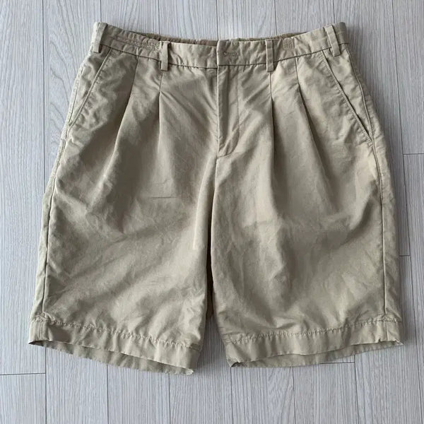 [BUNJANG] Bastong Two-Tuck Bermuda Chino Pants Beige / 바스통 투턱 버뮤다 치노 팬츠