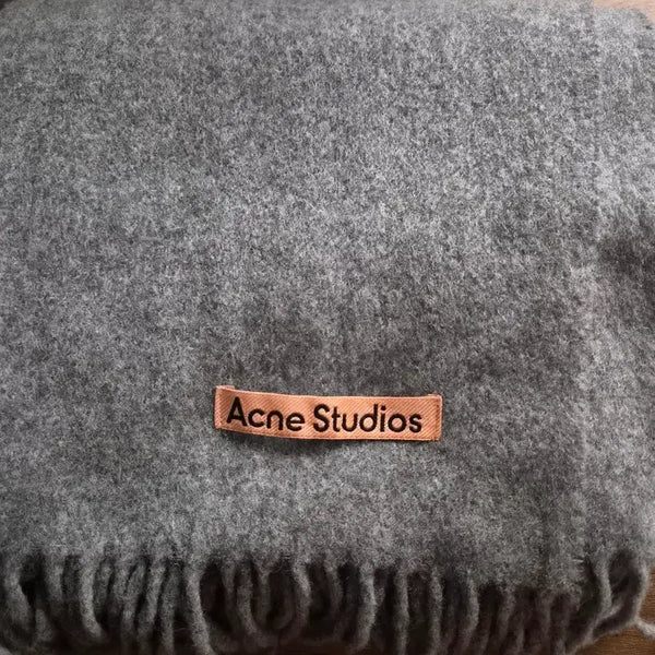 [BUNJANG] Acne Studios Grey Scarf / 아크네 스튜디오 머플러 그레이