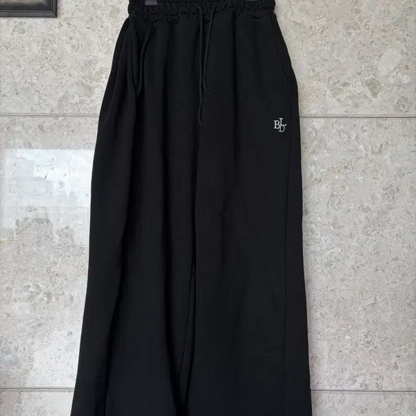 [BUNJANG] Baydely Bellidemade Folding Side Pintuck Wide Training Pants Black Short / 베이델리 벨리드메이드 폴딩 사이드 핀턱 와이드 트레이닝 팬츠 블랙 숏