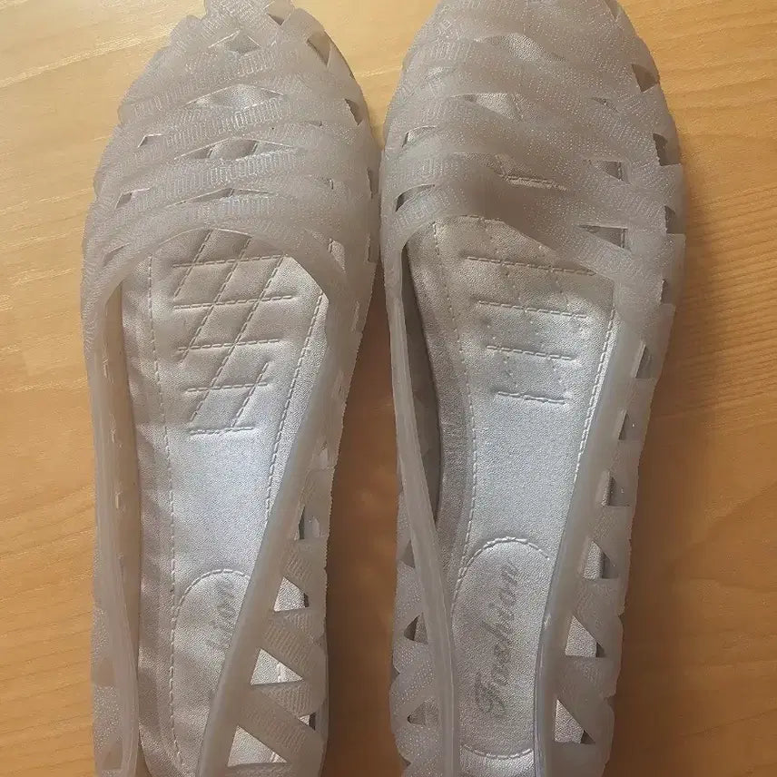 [BUNJANG] Transparent Jelly Shoes Size 38 / 투명한 소재로 제작된 젤리슈즈 38