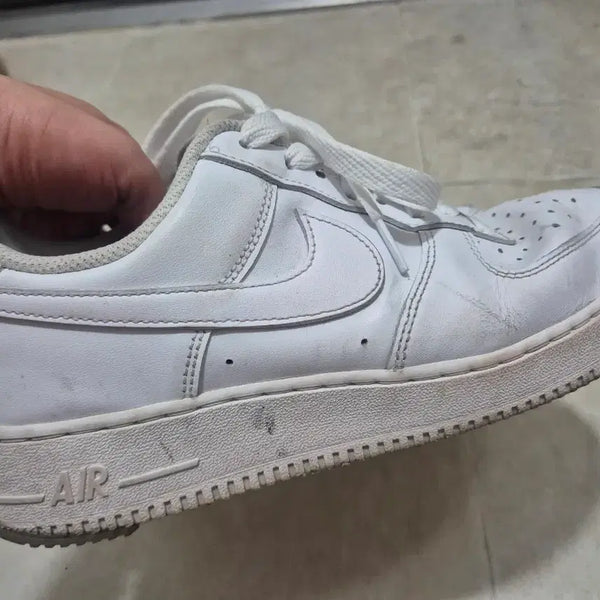 [BUNJANG] Nike Air Force 1 '07 All White Sneakers / 나이키 에어포스 1 올백 흰색 스니커즈 260