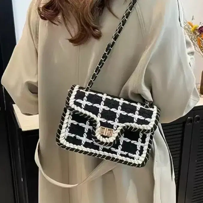 [BUNJANG] Tweed Quilting Chain Shoulder Bag / [새상품] 트위드 퀼팅 체인 숄더백 / 하객룩 크로스백 가방