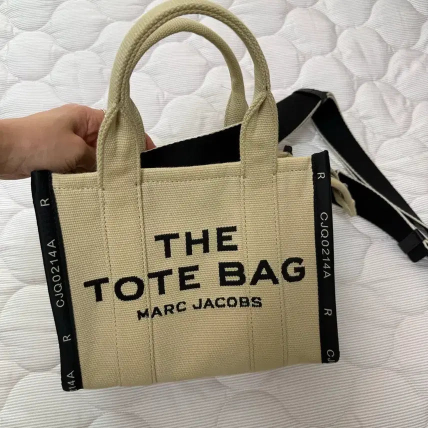 [BUNJANG] Marc Jacobs The Tote Bag Small Beige Canvas / (정품) 마크제이콥스 더 토트백 베이지 스몰