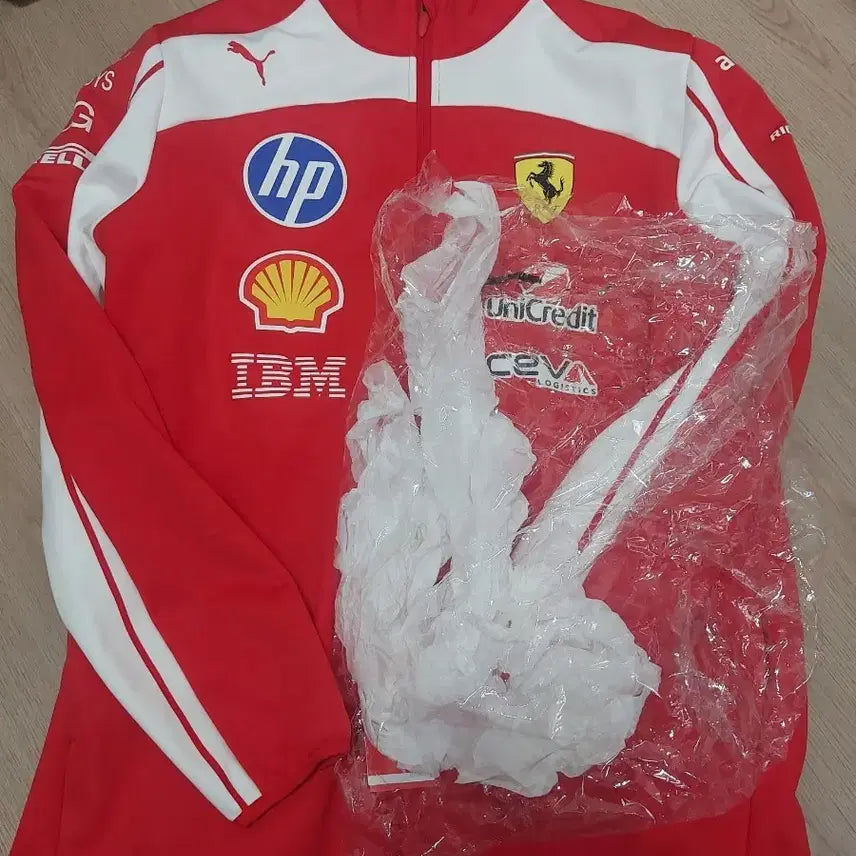 [BUNJANG] Puma Scuderia Ferrari 2026 F1 Team Softshell Jacket / 푸마 스쿠데리아 페라리 2026 F1 팀 소프트쉘 자켓 L 새상품 (원하는 가격 거래)