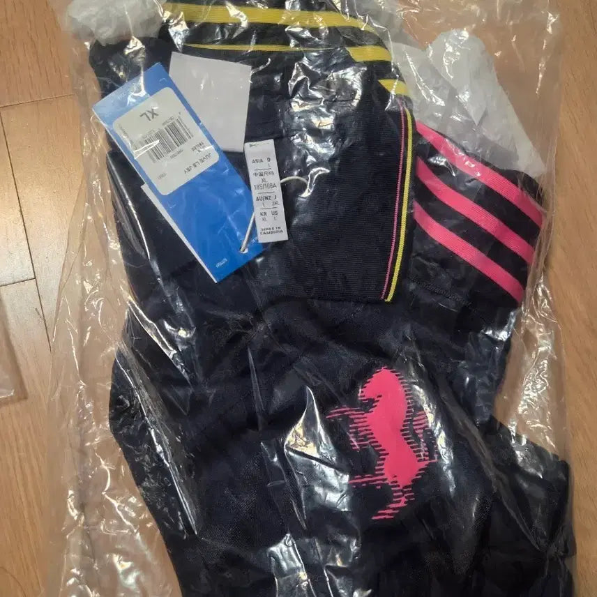 [BUNJANG] Adidas Juventus Long Sleeve XL / 아디다스 유벤투스 롱슬리브 IT3851  XL