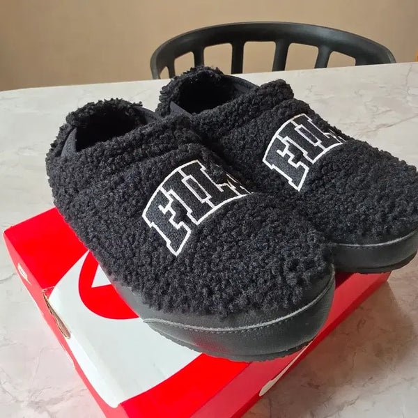 [BUNJANG] Fila Fur Sneakers (Size 240) / 휠라 퍼스니커즈 240사이즈