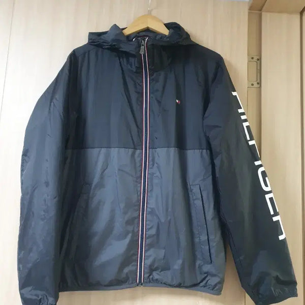 [BUNJANG] Tommy Hilfiger Windbreaker Jacket / 타미힐피거 바람막이 자켓