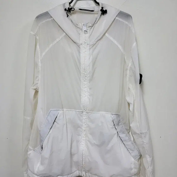[BUNJANG] National Geographic White Windbreaker Jacket / 내셔널지오그래픽 바람막이 화이트.260821