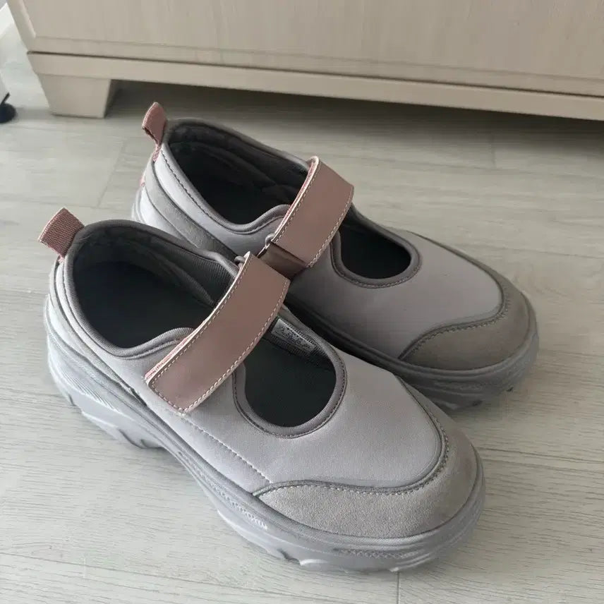 [BUNJANG] Ozzi Romita Platform Velcro Sneakers / 오찌 로미타 플랫폼 벨크로 스니커즈 245