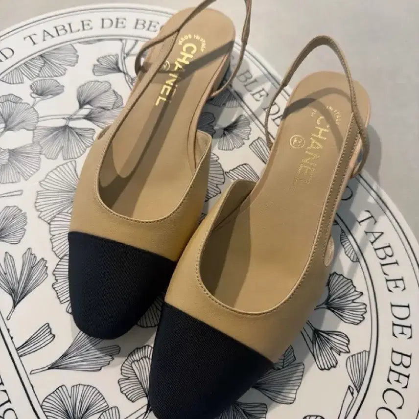 [BUNJANG] Chanel Two-Tone Mules Slingback Shoes (240/38) / 새상품_샤네ㄹ 뮬 슬링백 (240)38 . 베이지/블랙 투톤배색