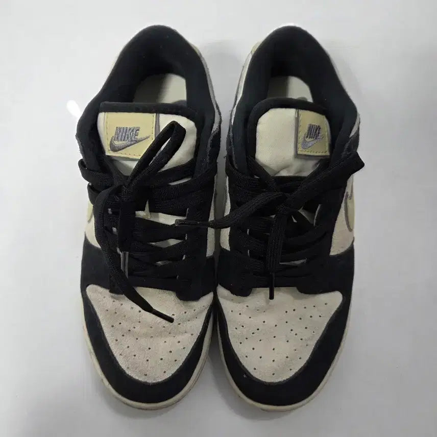 [BUNJANG] Nike Dunk Low LX Black Suede Women's Shoes / (W) 나이키 덩크 로우 LX 블랙 스웨이드 255