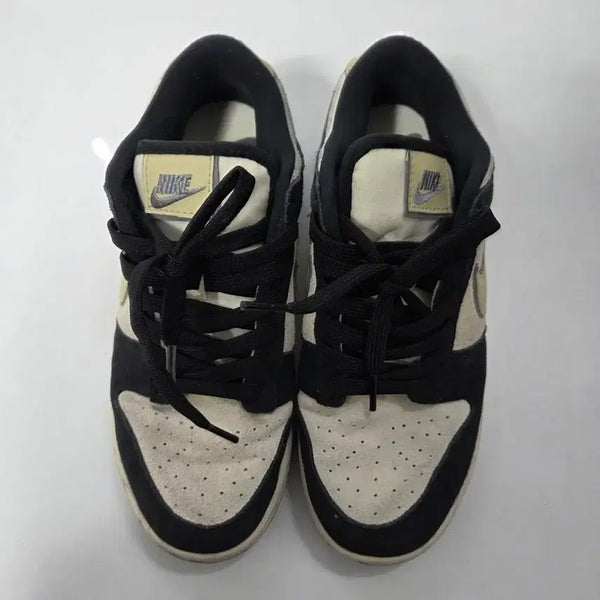 [BUNJANG] Nike Dunk Low LX Black Suede Women's Shoes / (W) 나이키 덩크 로우 LX 블랙 스웨이드 255
