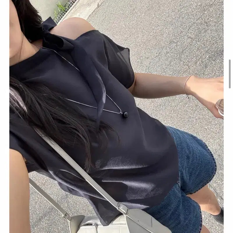 [BUNJANG] Mlieyet One-Off Ribbon Satin Blouse Navy / 믈리예트 원오프 리본 새틴 블라우스 네이비 하객룩 출근룩