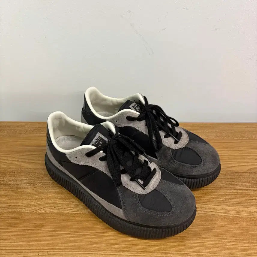 [BUNJANG] Onitsuka Tiger Delycity 260mm / 오니츠카타이거 델리시티 260mm