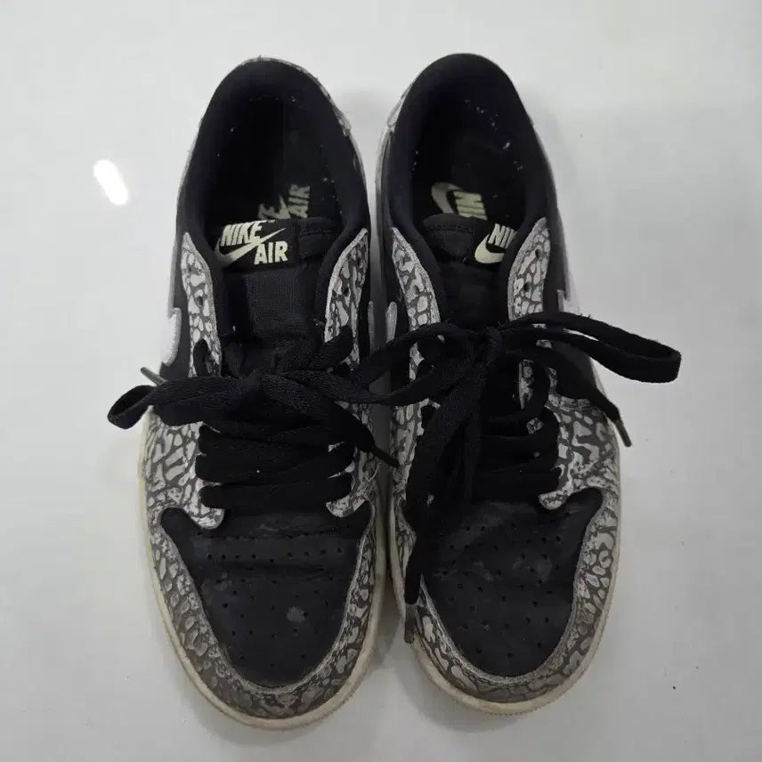 [BUNJANG] Nike Air Jordan 1 Low Black Cement / 나이키 에어 조던 1 로우 블랙 시멘트 225