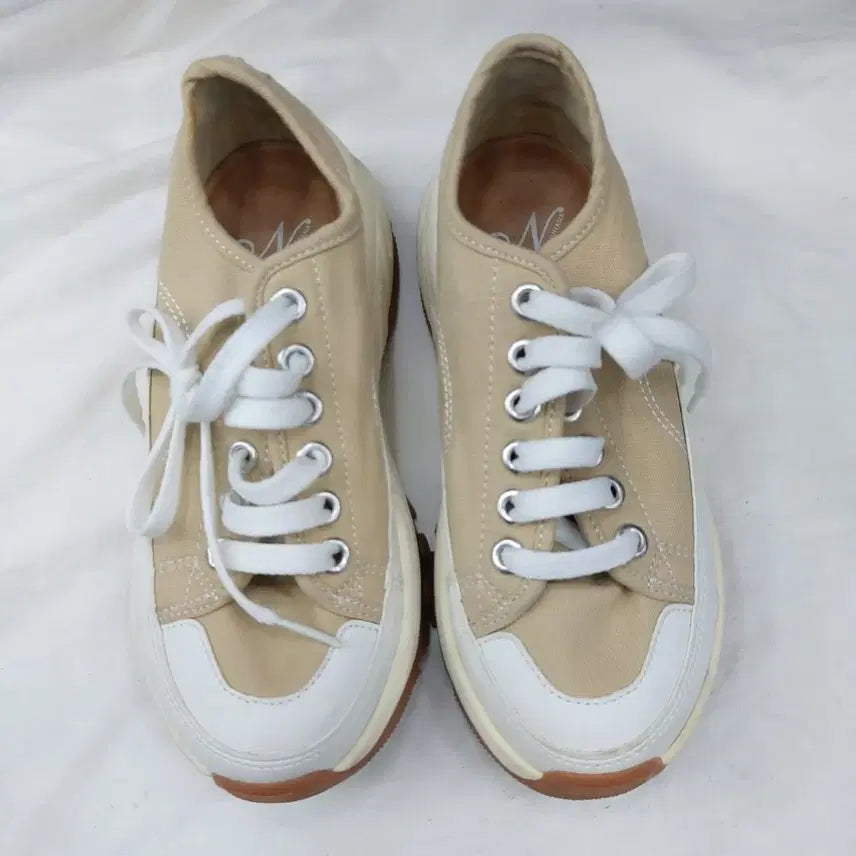 [BUNJANG] Beige Canvas Sneakers / 베이지 캔버스 스니커즈 235 굽 5
