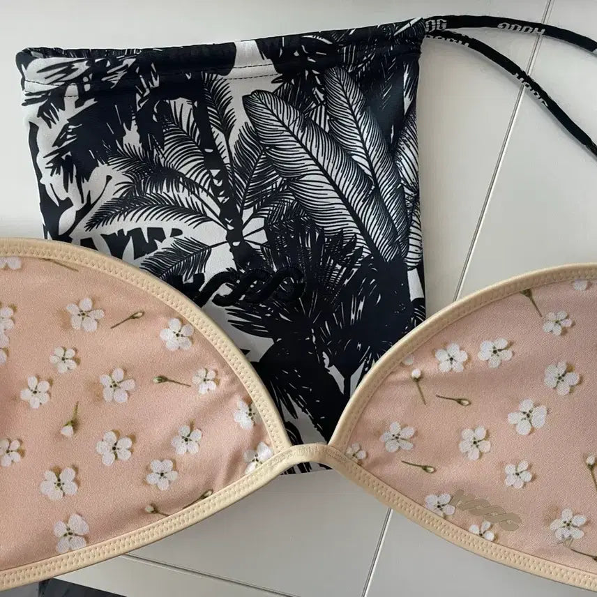 [BUNJANG] HUG Premium THE Comfortable Volume Ring Bra Cup with 3D Pad / 후그 여성 수영복 프리미엄 THE 편한 볼륨 고리형 브라컵 입체 패드 브라캡