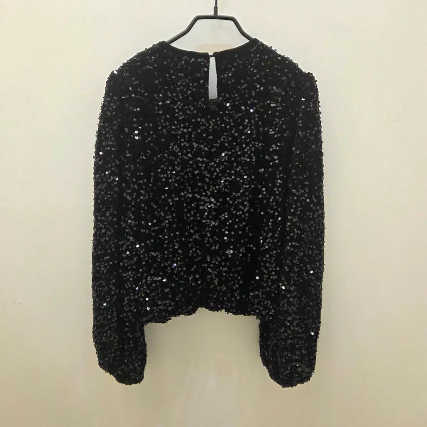 [BUNJANG] Black Sequin Blouse - New / 블랙 스팽글 화려한 연말 파티룩 블라우스 (새상품)