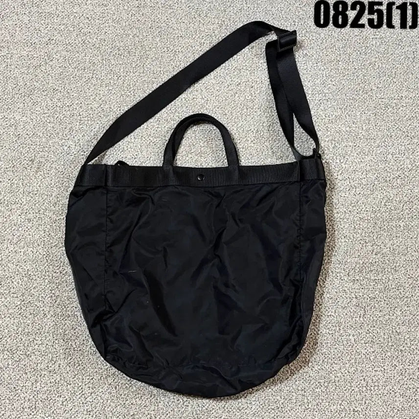 [BUNJANG] Ithingso Black Tote Shoulder Bag / 아이띵소 블랙  숄더백 0825
