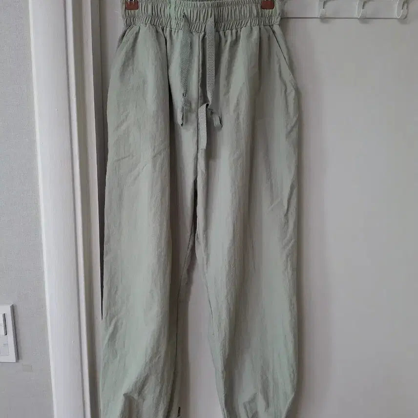 [BUNJANG] Khaki Cargo Pants Free Size / 카키바스락팬츠  프리
