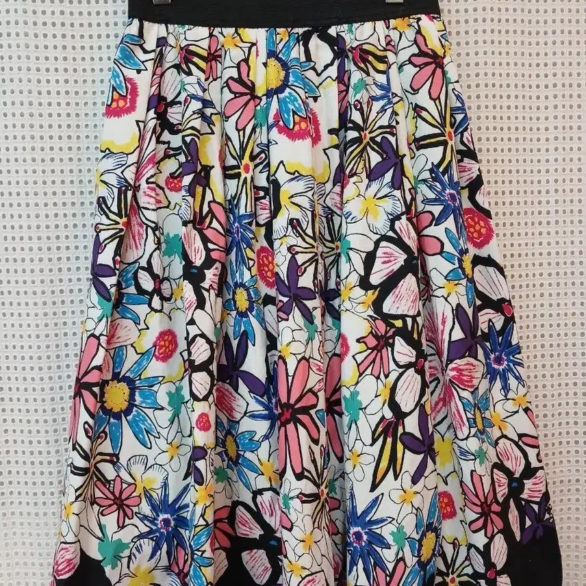 [BUNJANG] Floral Flare Skirt / 화려한 꽃무늬 플레어 스커트  free