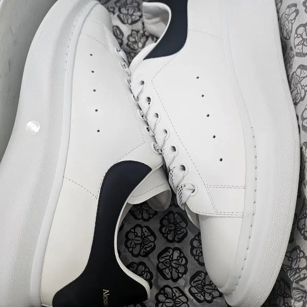 [BUNJANG] Alexander McQueen Oversized Sneakers White Black 42.5 / 알렉산더맥퀸 553680 WHGP 59061 하자상품 42.5사이즈