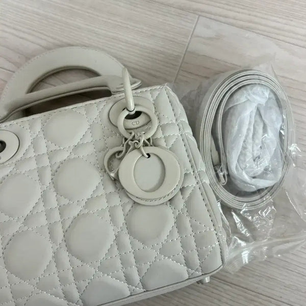 [BUNJANG] Dior Lady Dior Mini Matte Latte Bag / 디올 레이디백 미니 매트라떼st