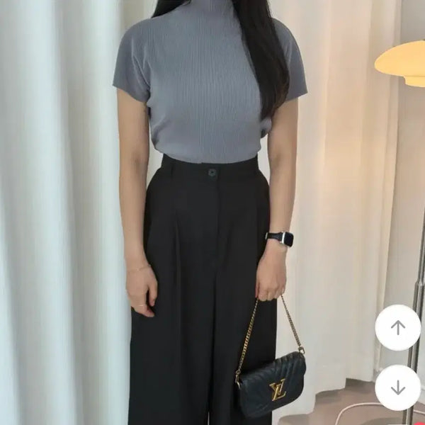 [BUNJANG] Pleated Short Sleeve T-Shirt / 플리츠 반팔