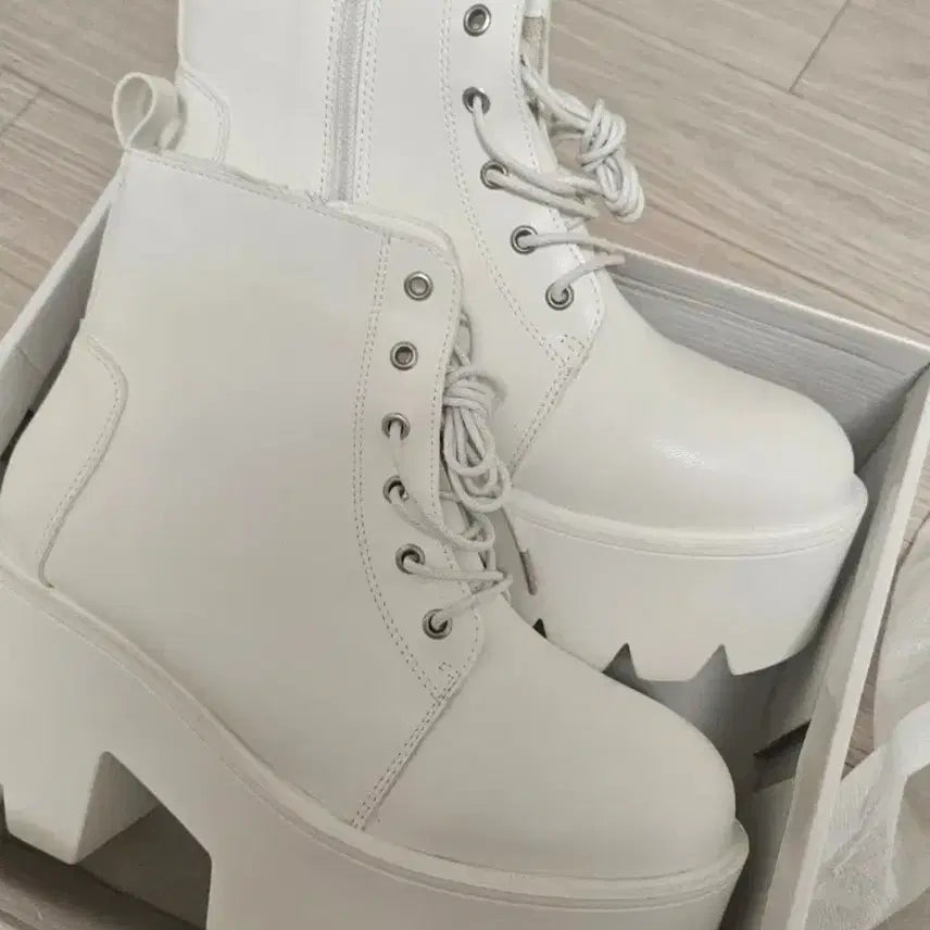 [BUNJANG] Platform Wedge Walker Boots (245-250) / 통굽 워커 스탠딩화